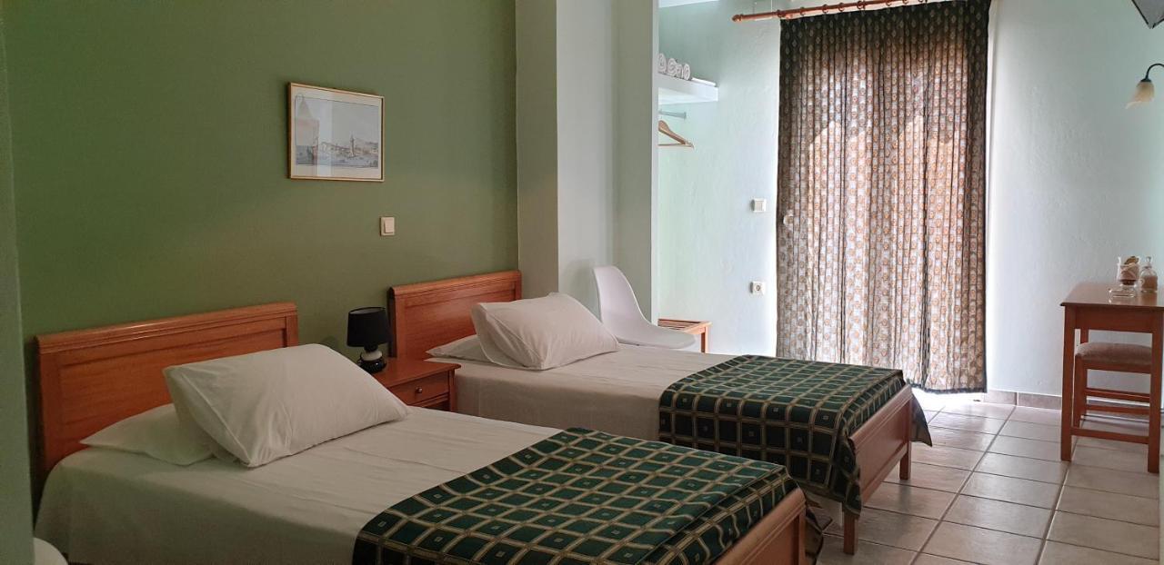 Zannikos Rooms Ermoupoli Eksteriør billede